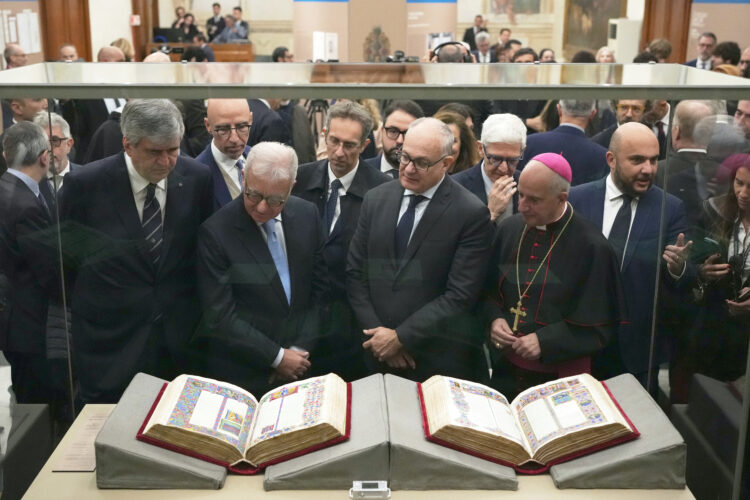 Borso D’Este Bible goes on display in Rome